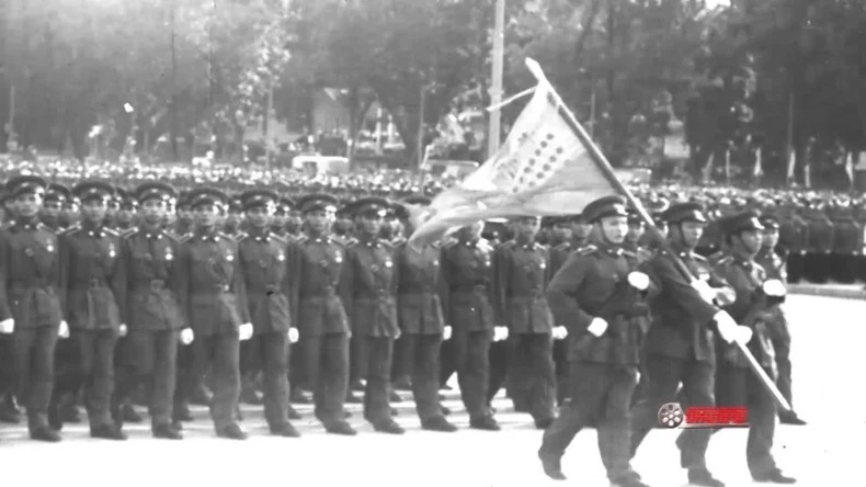 Những thước phim tư liệu quý giá trong "Tiến bước dưới Quân kỳ" tập 1.