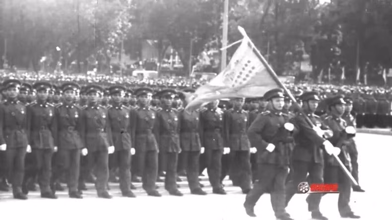 Những thước phim tư liệu quý giá trong "Tiến bước dưới Quân kỳ" tập 1.