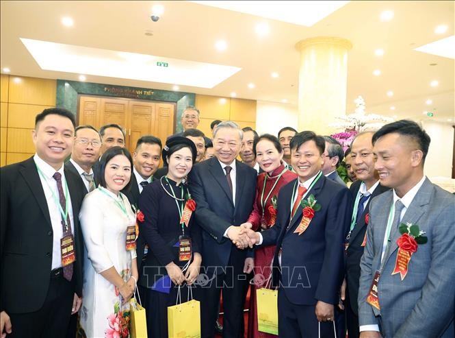 Tổng Bí thư Tô Lâm và các đại biểu. Tổng Bí thư Tô Lâm và các đại biểu.