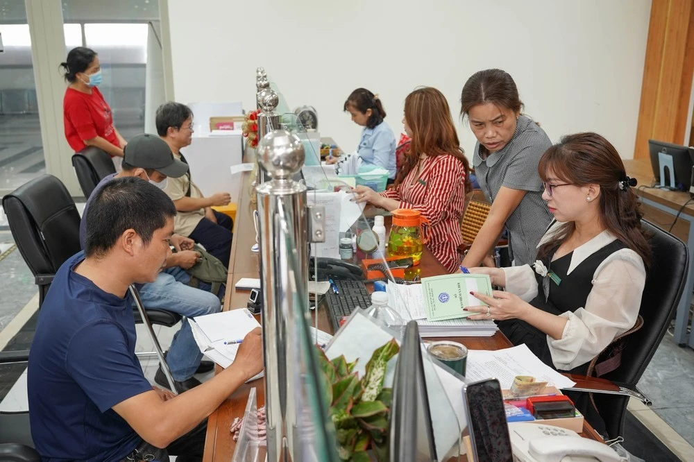 Người lao động nghỉ từ 14 ngày không hưởng lương trong tháng thì không thuộc diện phải đóng BHXH, trừ khi có thỏa thuận khác.