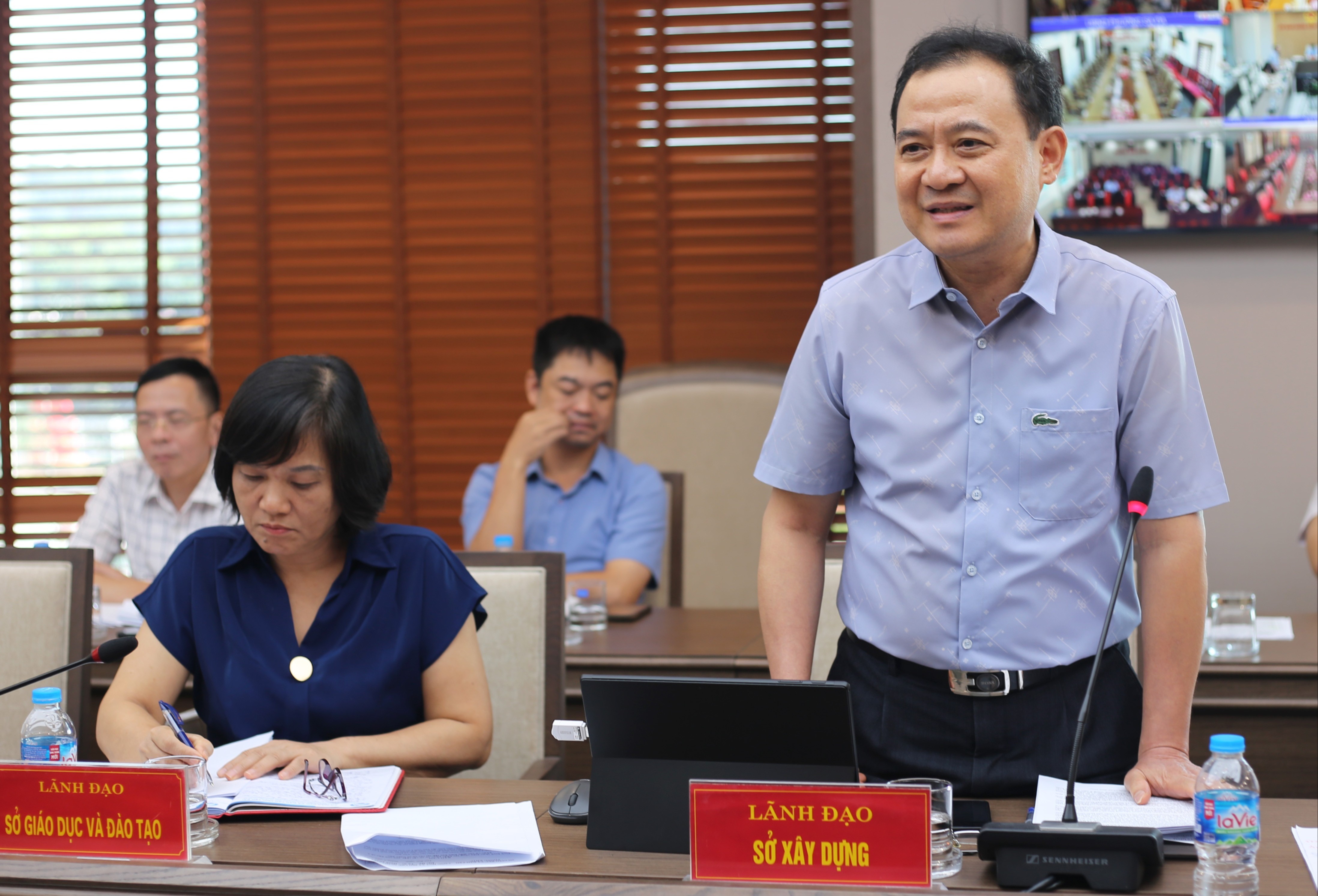 Lãnh đạo Sở Xây dựng phát biểu tại buổi làm việc. lanh-dao-so-xay-dung.jpg