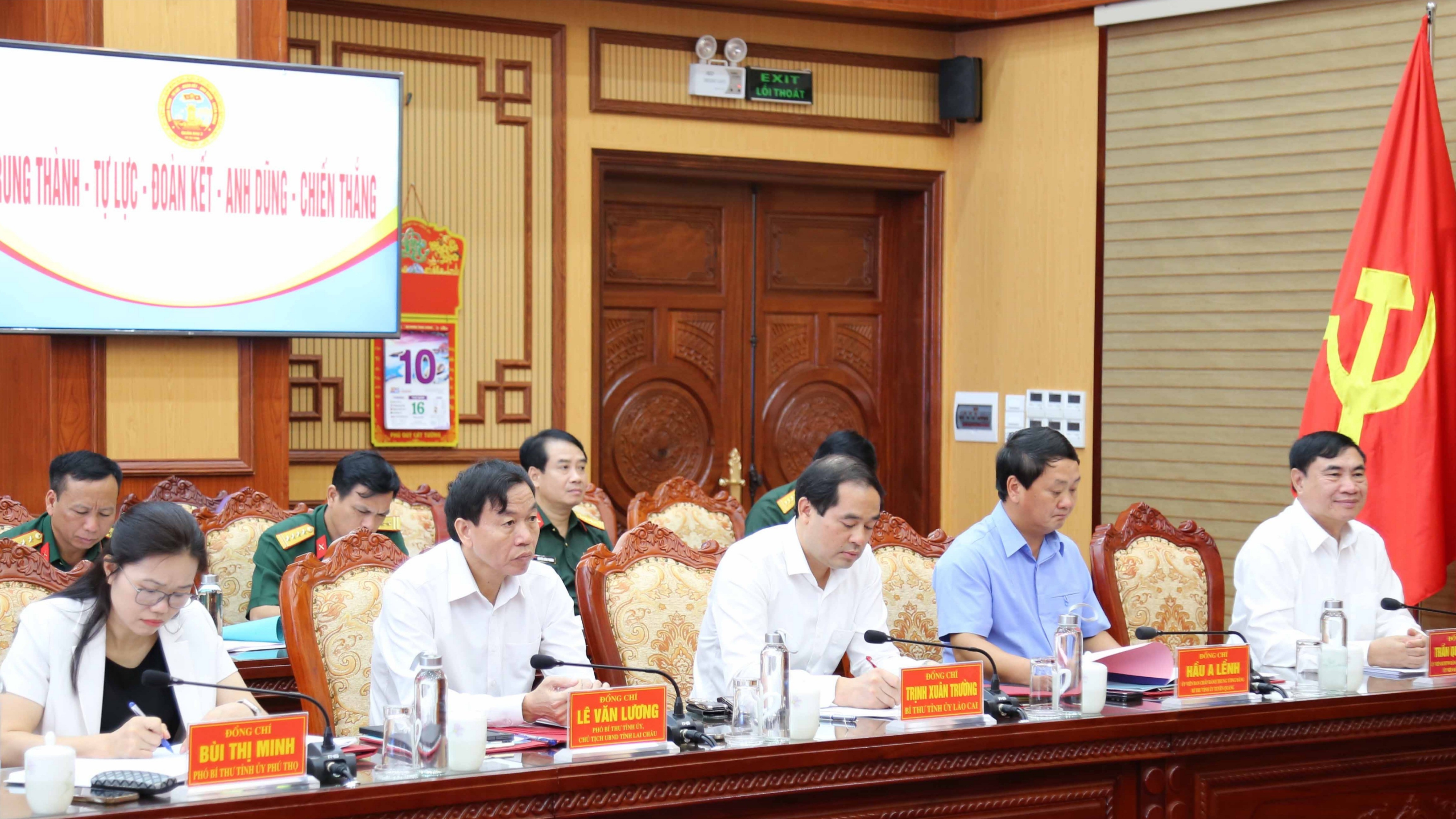 Đại biểu dự hội nghị. 6-9753.jpg