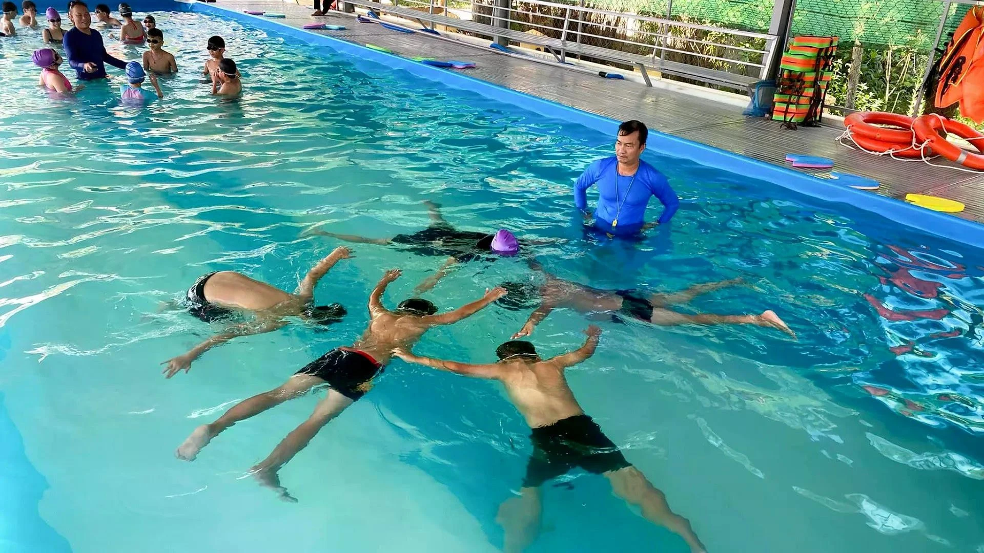 Lào Cai đang huy động sức mạnh toàn xã hội - từ y tế, giáo dục đến đoàn thể và từng gia đình - trong việc tạo dựng môi trường sống an toàn, hạn chế tối đa thương tích, đuối nước, nhất là trong dịp nghỉ hè năm 2025.