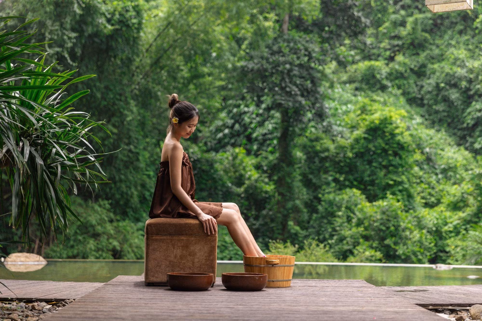 Tới Hòa Bình để khám phá văn hóa Mường độc đáo và trải nghiệm nguồn khoáng nóng Kim Bôi quý giá.