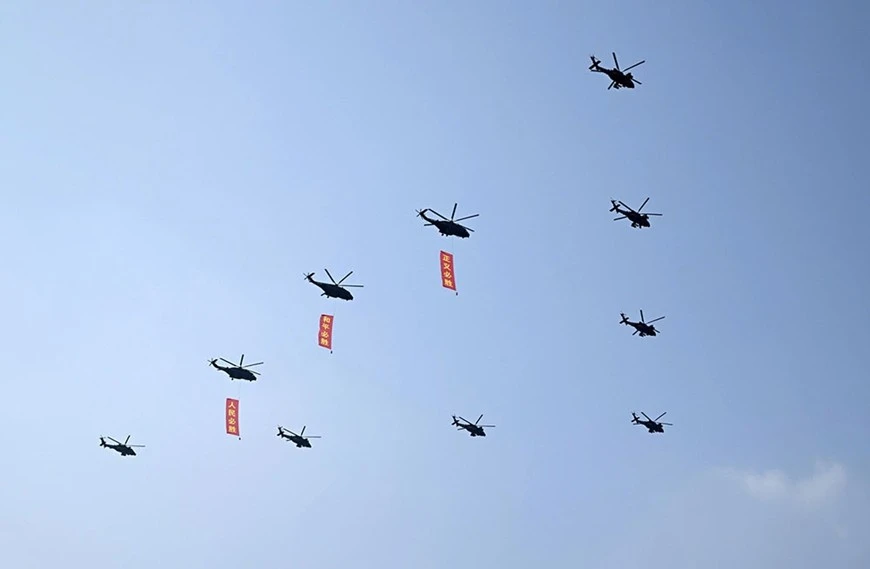 Chủ tịch nước Lương Cường dự Lễ duyệt binh kỷ niệm 80 năm Chiến thắng phát xít của nhân dân thế giới ảnh 19