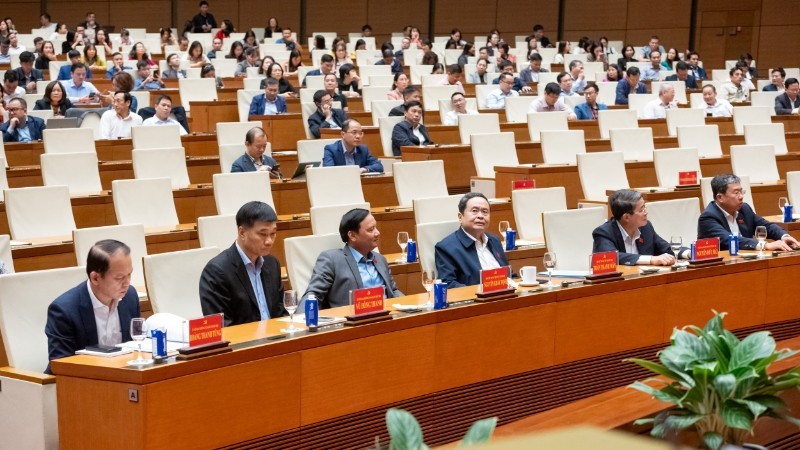 Chủ tịch Quốc hội Trần Thanh Mẫn và các Phó Chủ tịch Quốc hội và các đại biểu dự hội nghị. Chủ tịch Quốc hội Trần Thanh Mẫn và các Phó Chủ tịch Quốc hội và các đại biểu dự hội nghị.