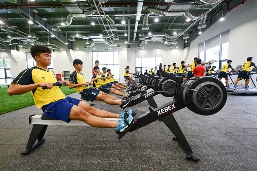 Các tài năng tập luyện tại Trung tâm đào tạo bóng đá trẻ PVF.