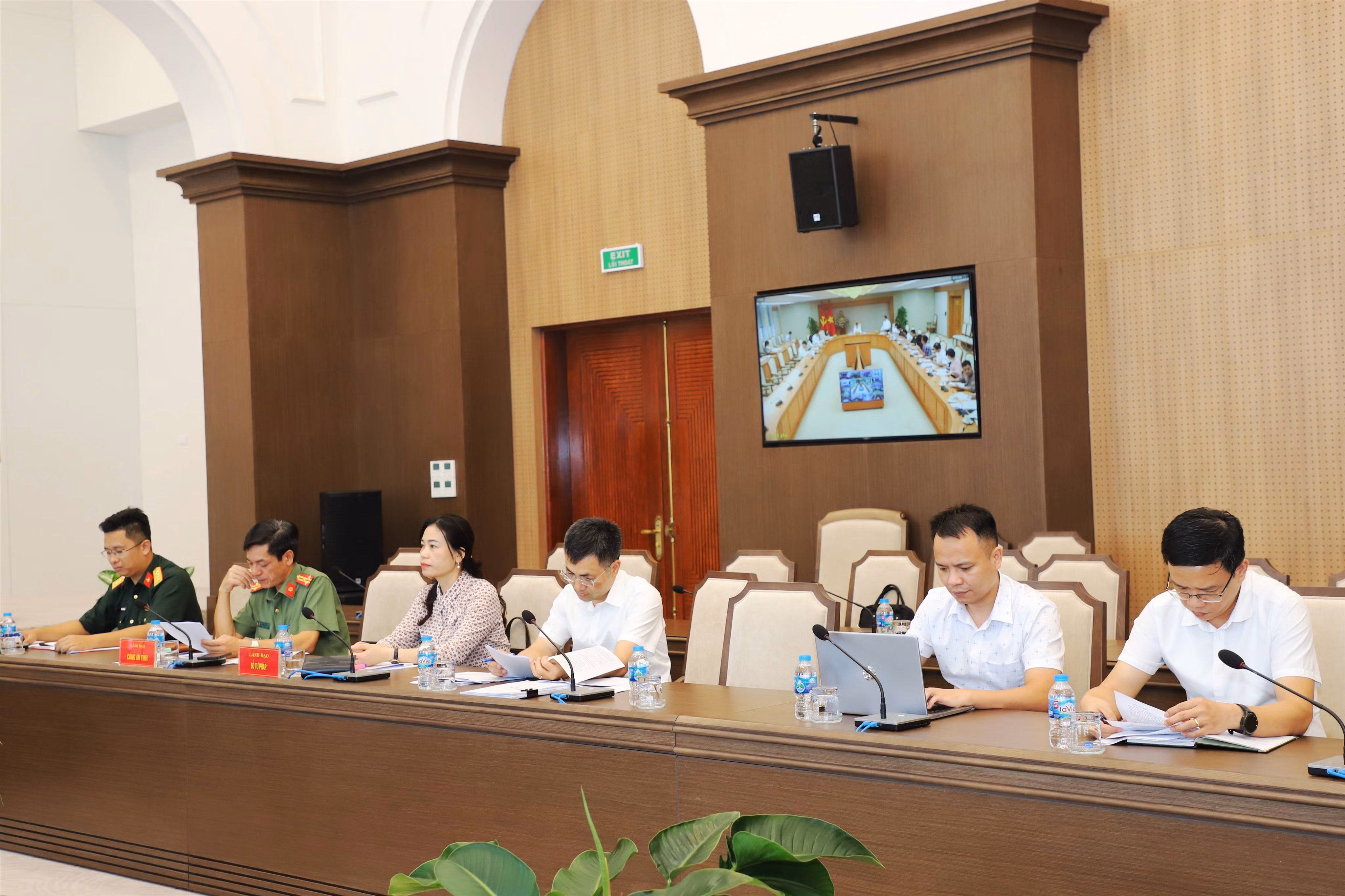 Đại biểu dự tại điểm cầu trực tuyến tỉnh Lào Cai.