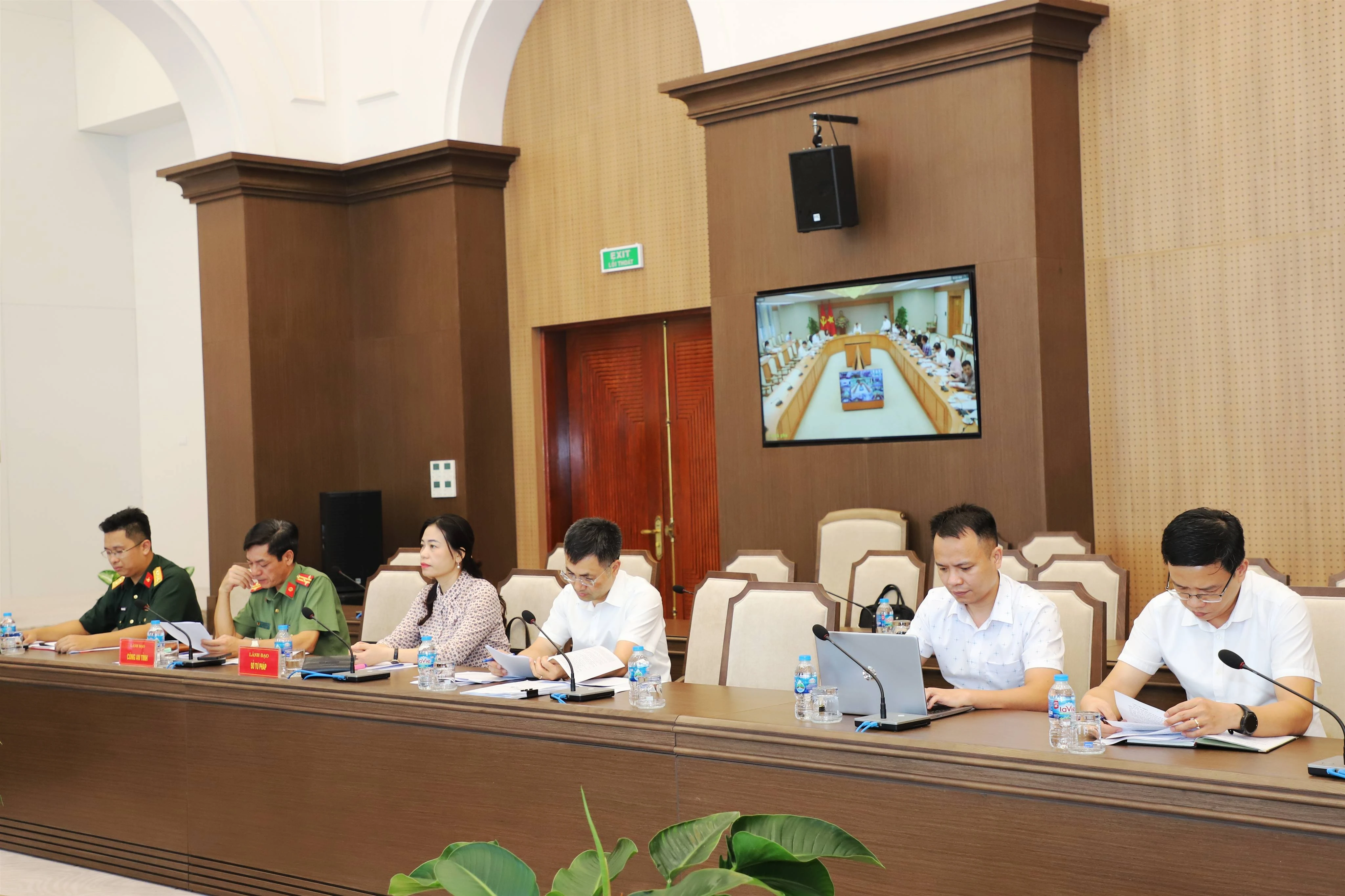 Đại biểu dự tại điểm cầu trực tuyến tỉnh Lào Cai.