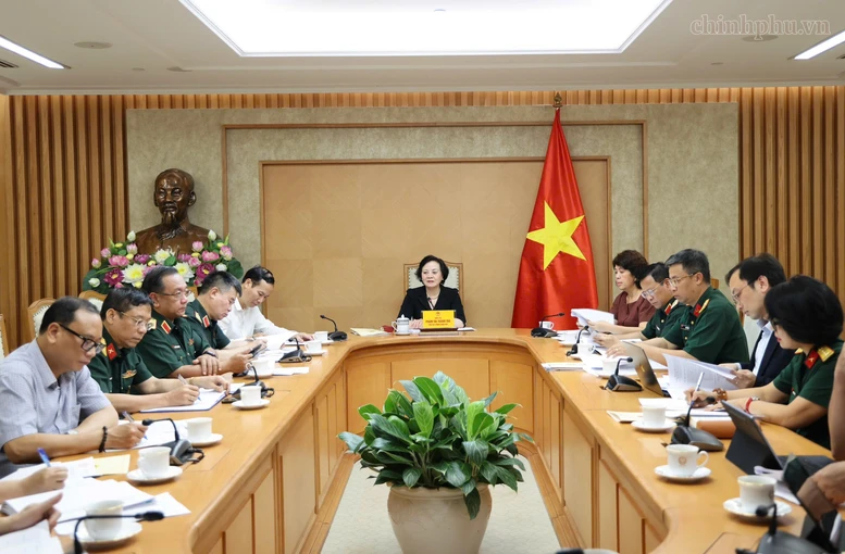 Phó Thủ tướng nhấn mạnh tinh thần "không để chậm thêm ngày nào”, tập trung xử lý ngay những nhiệm vụ cấp bách, làm đến đâu chắc đến đó.
