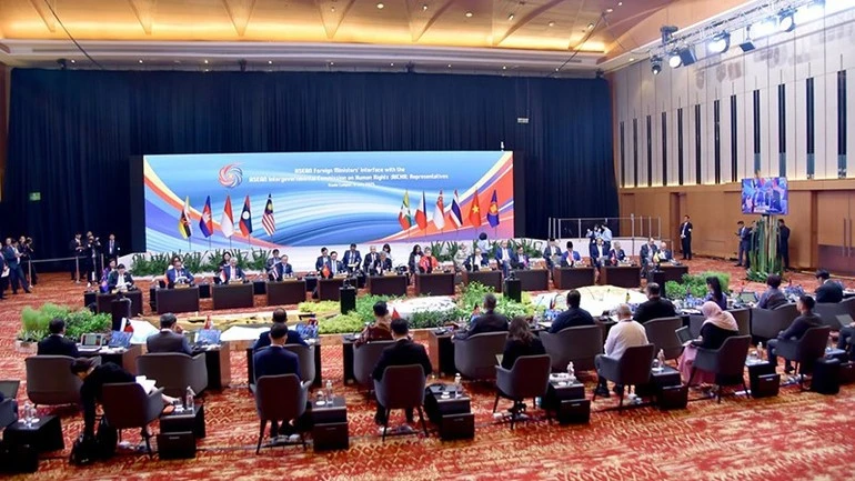 Toàn cảnh hội nghị.