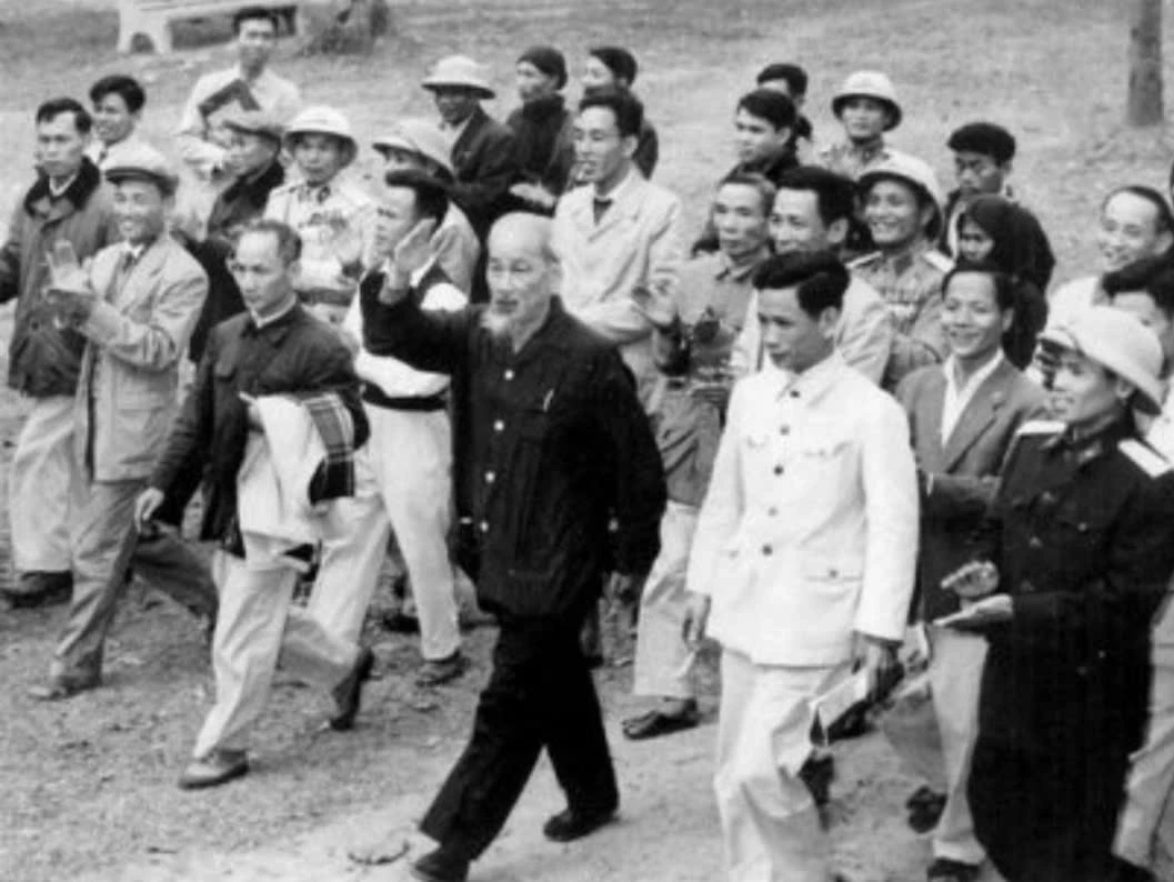 Sáng ngày 2/3/1963, Bác Hồ về thăm và làm việc với cán bộ chủ chốt của tỉnh Vĩnh Phúc (ảnh tư liệu)