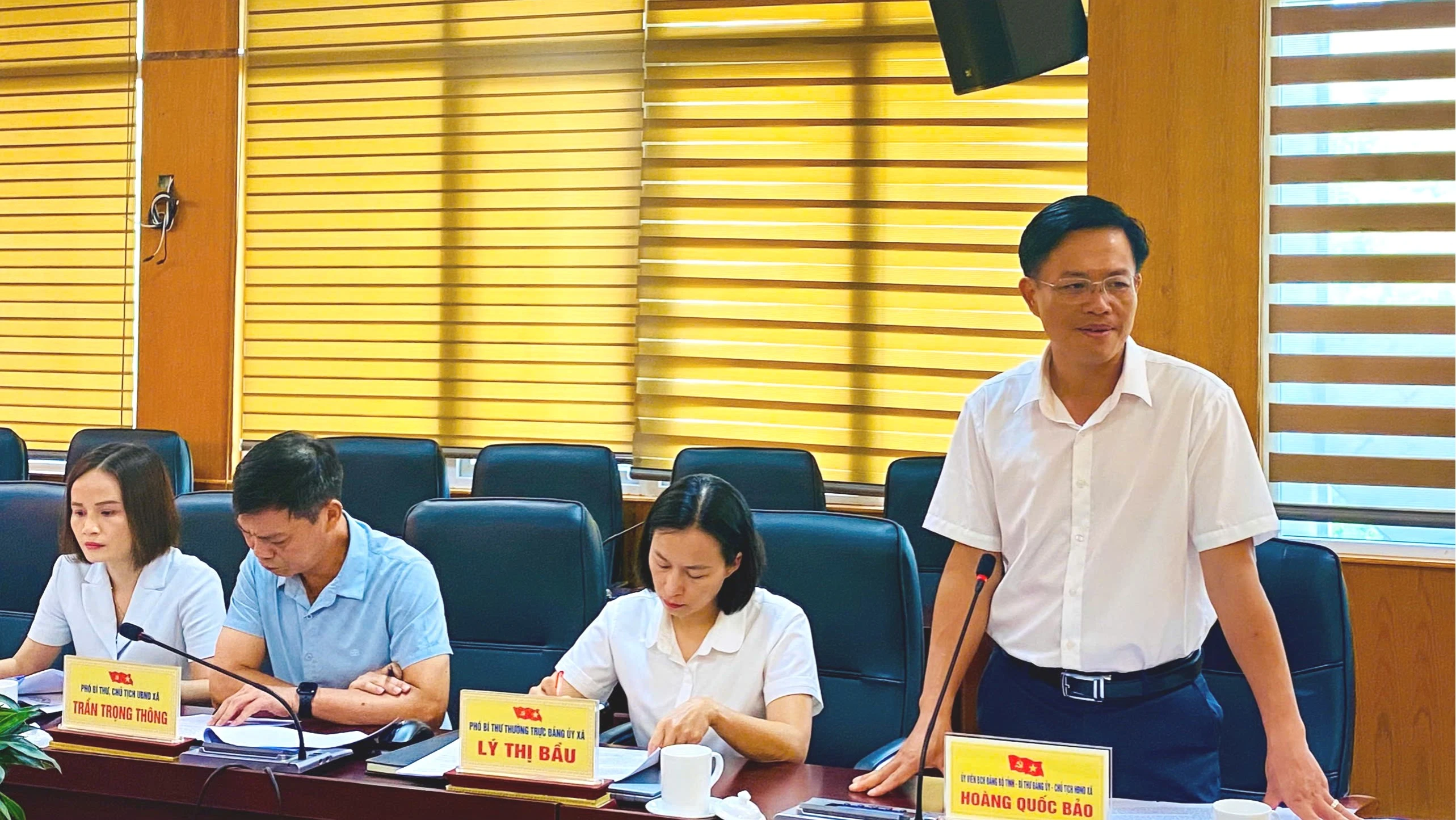 dc-hoang-quoc-bao-bi-thu-dang-uy-bao-cao-cong-tac-tiep-cong-dan-giai-quyet-khieu-nai-to-cao-kien-nghi-cua-nhan-dan-4948.jpg