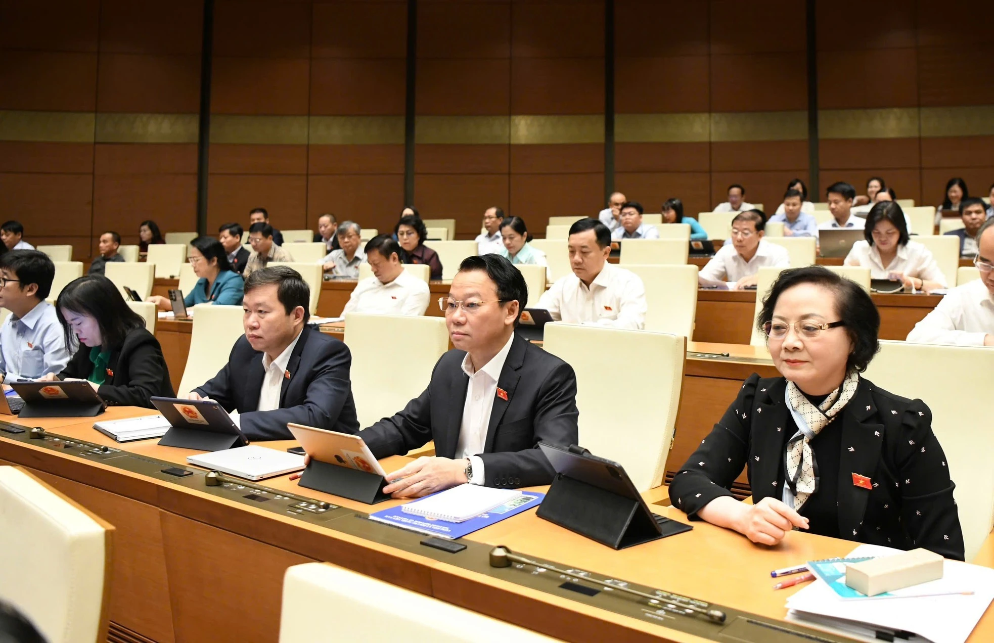 Kỳ họp thứ 8 Quốc hội khóa XV xem xét, quyết định nhiều nội dung quan trọng.