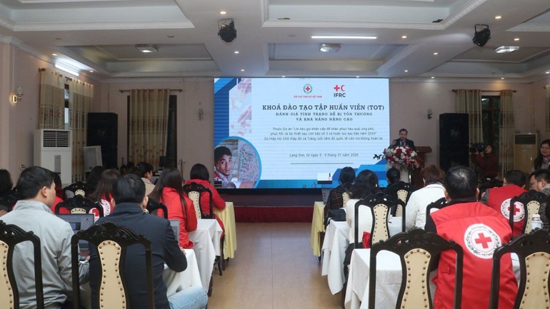 Trung ương Hội Chữ thập đỏ Việt Nam phối hợp Hiệp hội Chữ thập đỏ và Trăng lưỡi liềm đỏ quốc tế tổ chức Khóa đào tạo tập huấn viên về đánh giá tình trạng dễ bị tổn thương và khả năng nâng cao thuộc Dự án “Lời kêu gọi khẩn cấp để khắc phục hậu quả, ứng phó, phục hồi và tái thiết sau cơn bão số 3 và hoàn lưu sau bão năm 2024".