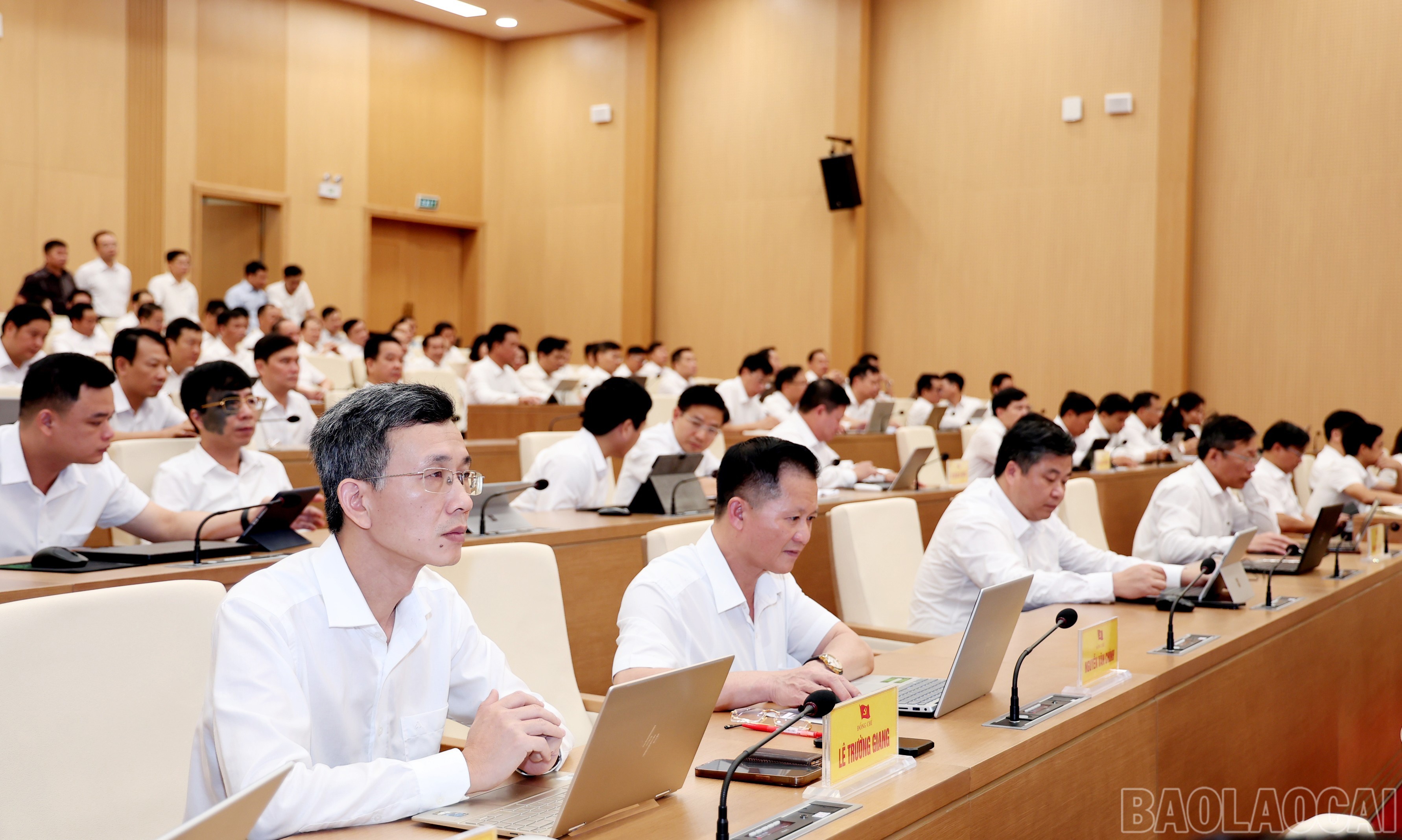 Các đại biểu dự hội nghị image.jpg