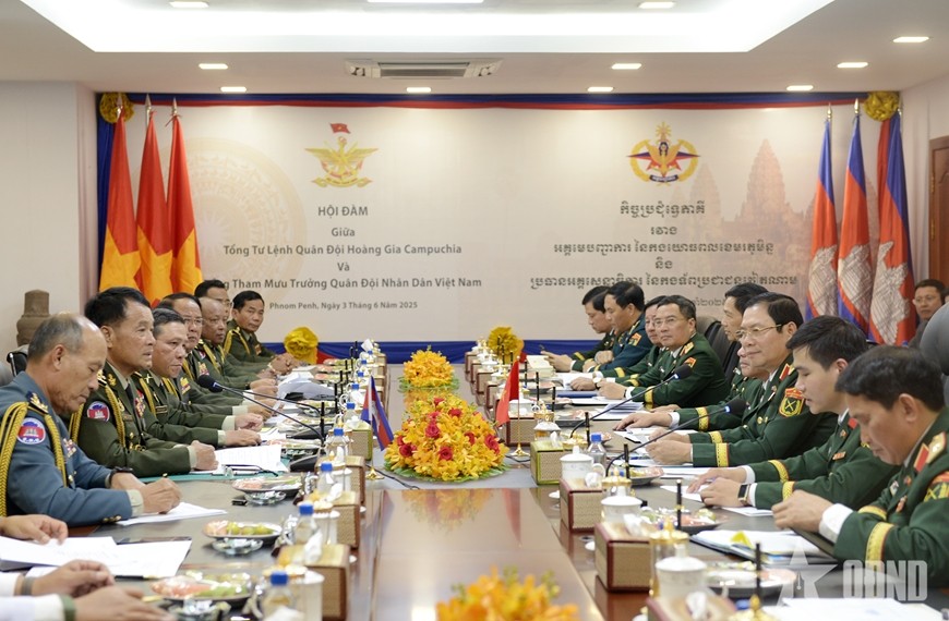 Quang cảnh hội đàm. Quang cảnh hội đàm.