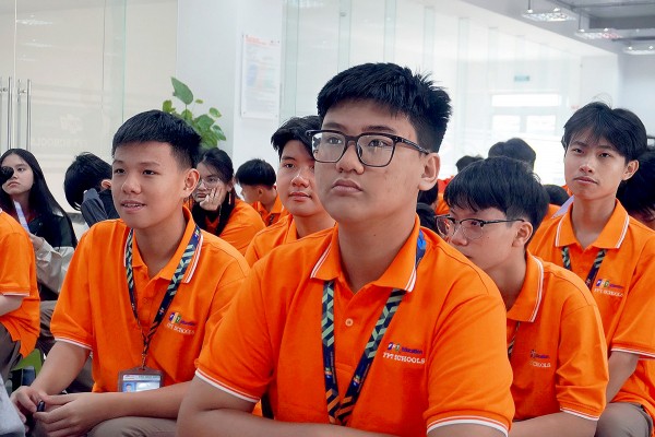 Học sinh tham gia chương trình giáo dục kỹ năng phòng chống bạo lực học đường. Ảnh minh họa