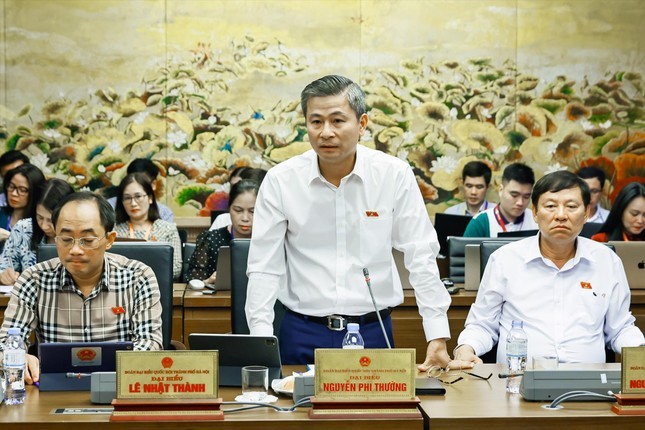 Giám đốc Sở GTVT Hà Nội Nguyễn Phi Thường đề nghị lập đơn vị giám sát về chuyển giao công nghệ. Giám đốc Sở GTVT Hà Nội Nguyễn Phi Thường đề nghị lập đơn vị giám sát về chuyển giao công nghệ.