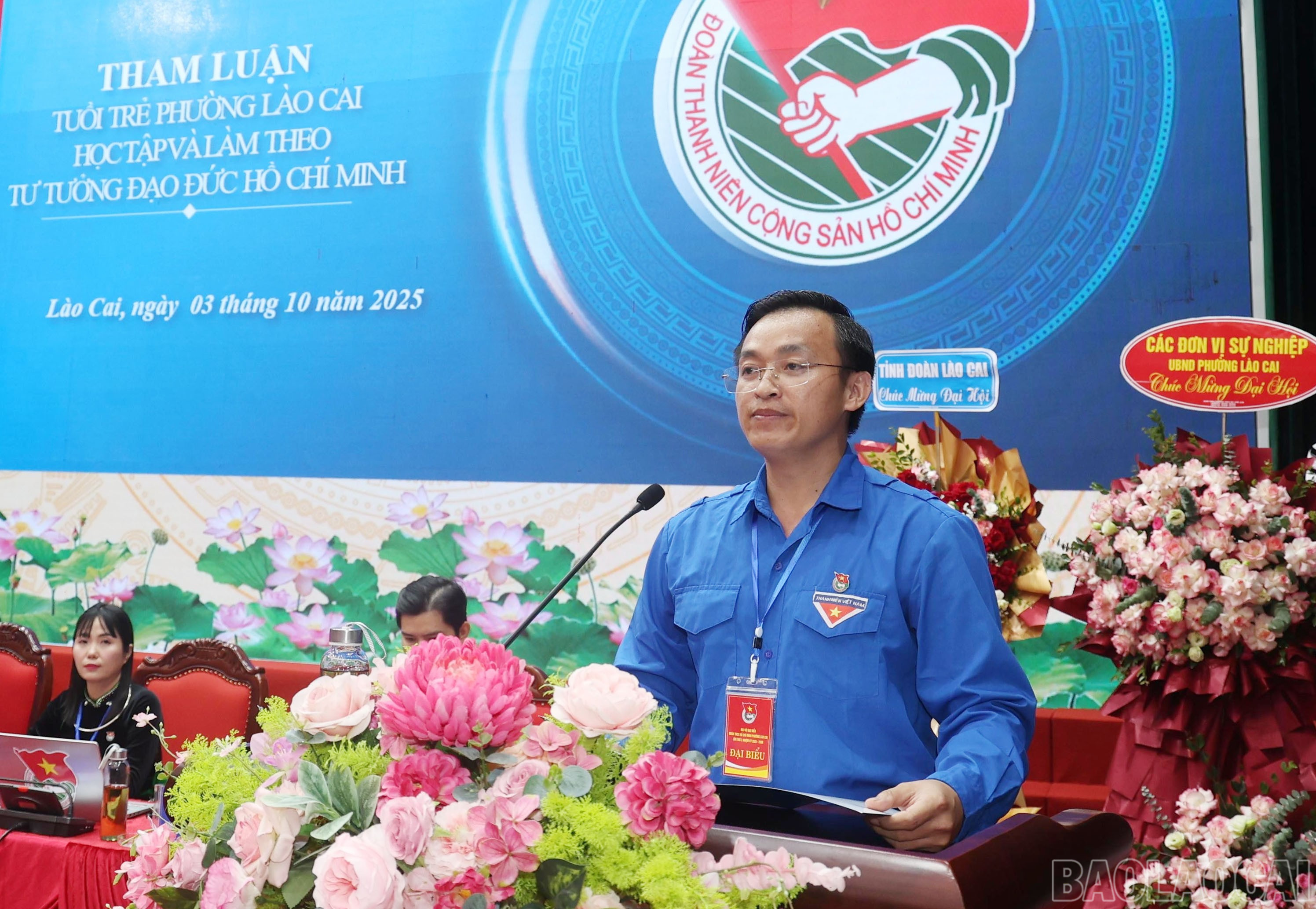 Các đại biểu thảo luận tại Đại hội. baolaocai-br_image-3.jpg