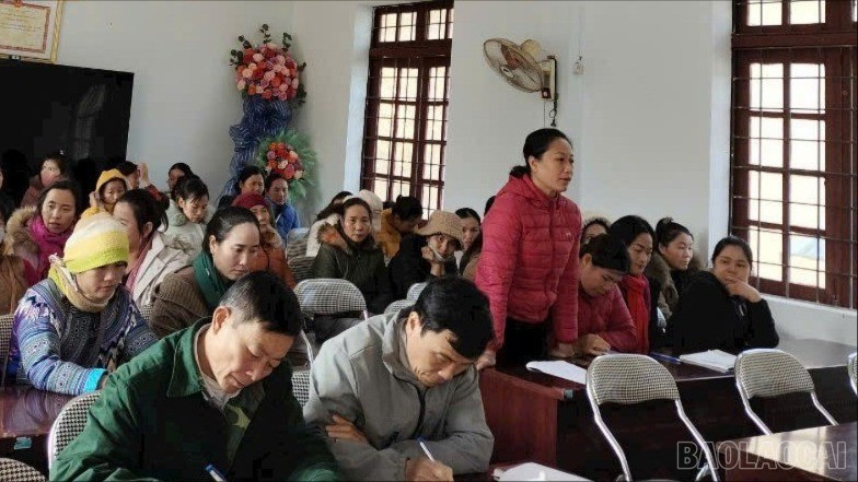 Các hoạt động truyền thông về Dự án 8 thu hút nhiều phụ nữ tham gia. baolaocai-tr-phu-nu-374.jpg