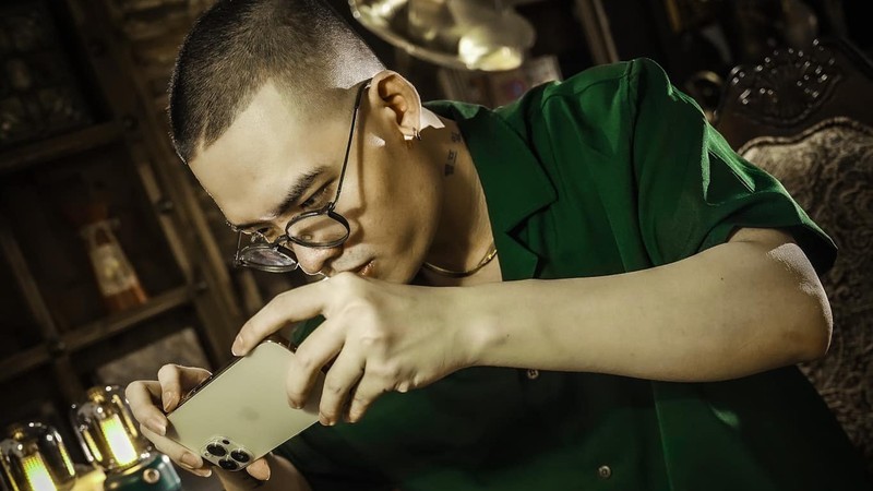 Đạo diễn trẻ Phạm Vĩnh Khương. Đạo diễn trẻ Phạm Vĩnh Khương.
