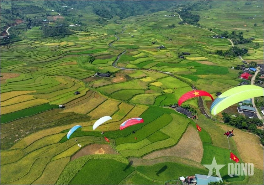 Một số địa danh nông nghiệp còn là sản phẩm du lịch đặc sắc. Trong ảnh: Danh thắng ruộng bậc thang ở tỉnh Lào Cai.