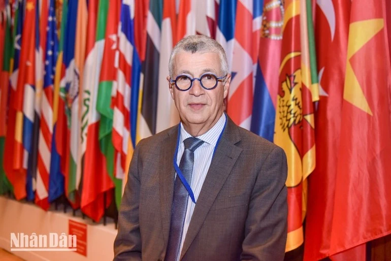 Ông Antonio De Sousa Abreu, Giám đốc bộ phận Khoa học Sinh thái và trái đất UNESCO, cho biết đây là một cơ hội tốt để mở ra các cơ hội phát triển mới cho giới trẻ hướng tới cộng đồng.