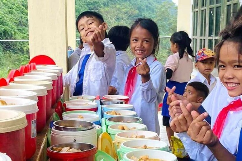 Học sinh tiểu học, THCS tại các xã biên giới đất liền được hỗ trợ tiền ăn trưa 450.000 đồng/tháng.