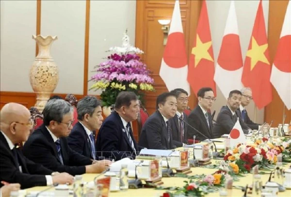 Chủ tịch Đảng Dân chủ Tự do, Thủ tướng Nhật Bản Ishiba Shigeru và đoàn đại biểu Nhật Bản tại buổi tiếp.