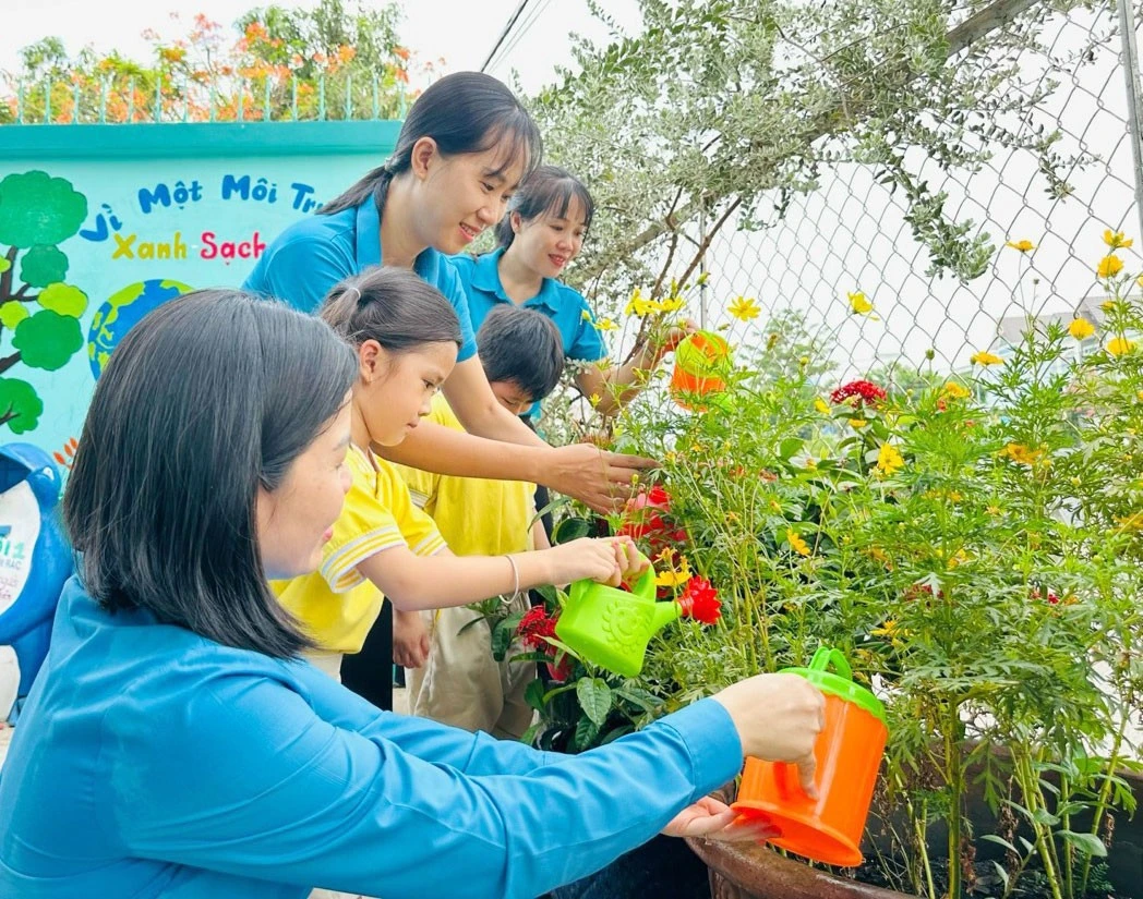 Phong trào thi đua xây dựng “Trường học xanh - sạch - đẹp” lan tỏa mạnh mẽ trong các trường học với nhiều hoạt động sáng tạo.