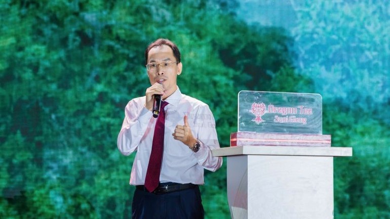 Bác sĩ Nguyễn Công Hân, sáng lập viên thương hiệu Dragon Tea Suối Giàng. Bác sĩ Nguyễn Công Hân, sáng lập viên thương hiệu Dragon Tea Suối Giàng.