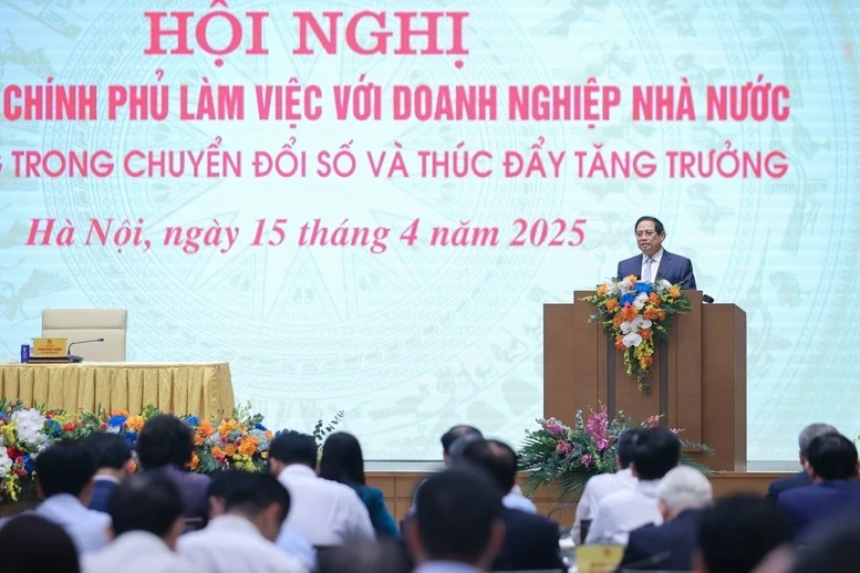 Thủ tướng Phạm Minh Chính: Doanh nghiệp nhà nước phải xông pha hơn nữa, tiên phong chuyển đổi số và thúc đẩy tăng trưởng.