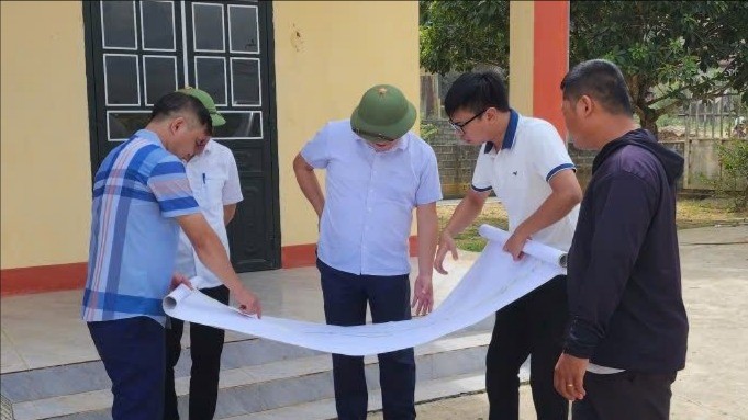 Lãnh đạo phường Trung Tâm và Hội Nông dân kiểm tra, khảo sát các công trình, dự án đang thi công trên địa bàn 15.jpg