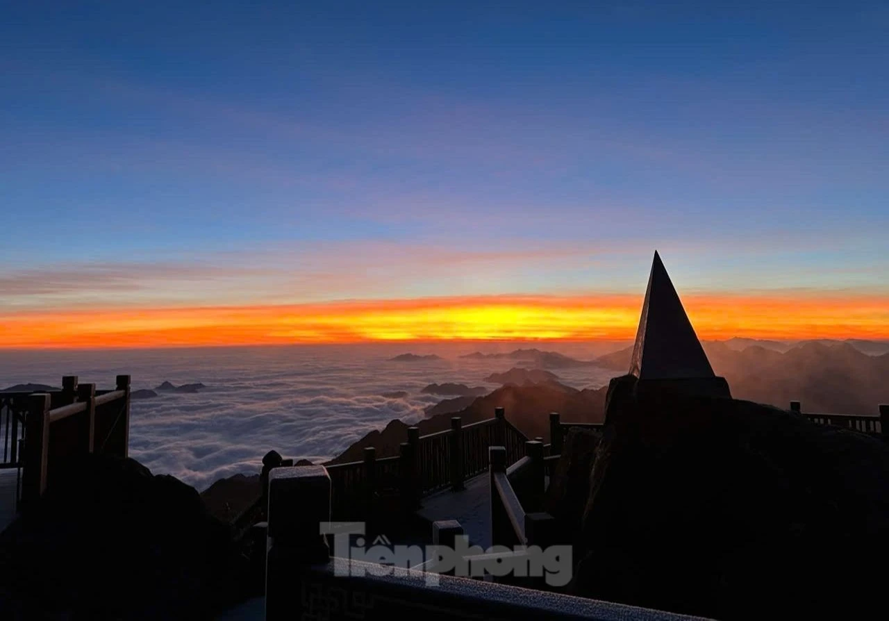 Để đáp ứng nhu cầu du khách trong dịp Giáng sinh và đón năm mới, thị xã Sa Pa vừa công bố chuỗi các sự kiện văn hóa, thể thao và du lịch đặc sắc trong Lễ hội Mùa đông 2024 và Lễ hội Mùa Xuân 2025.