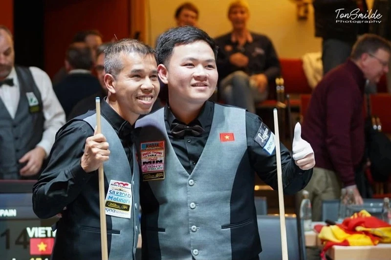 Các cơ thủ Trần Quyết Chiến và Bao Phương Vinh từng giành chức vô địch billiard carom 3 băng đồng đội thế giới năm 2024.