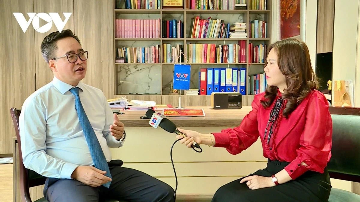 Từ ngày 11-13/4, Quảng Ninh trở thành tâm điểm của những người làm báo phát thanh trong cả nước với sự kiện Liên hoan Phát thanh toàn quốc lần thứ XVII. Kỳ liên hoan năm nay không chỉ là cuộc tranh tài nghiệp vụ, mà còn là lời khẳng định về sức sống mãnh liệt của báo nói trong kỷ nguyên số.
