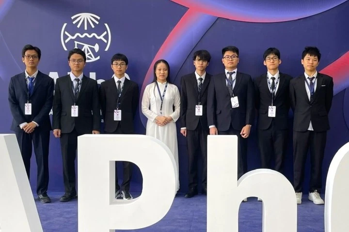 Đội tuyển Việt Nam dự thi Olympic Vật lý châu Á năm 2025.