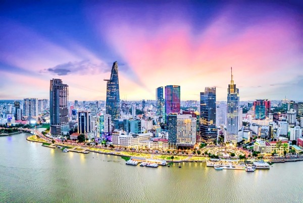 Trong bối cảnh kinh tế thế giới biến động mạnh, kinh tế Việt Nam vẫn giữ được nhịp phục hồi vững chắc, các cân đối lớn được bảo đảm.