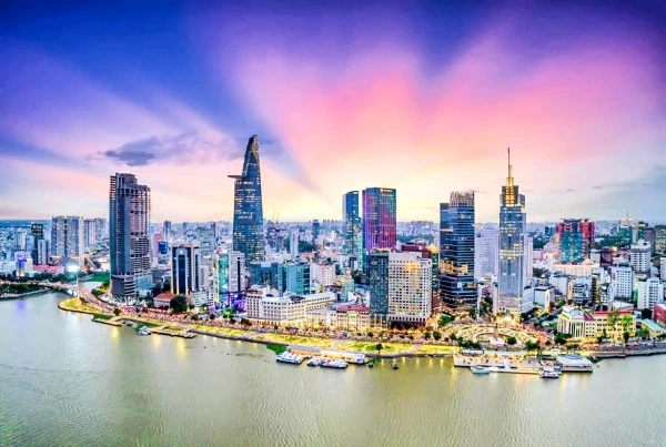 Trong bối cảnh kinh tế thế giới biến động mạnh, kinh tế Việt Nam vẫn giữ được nhịp phục hồi vững chắc, các cân đối lớn được bảo đảm.