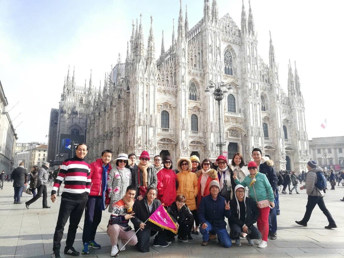Các tour du lịch nước ngoài trong dịp tết tại công ty Du lịch Việt hoạt động sôi nổi. Các tour du lịch nước ngoài trong dịp tết tại công ty Du lịch Việt hoạt động sôi nổi.