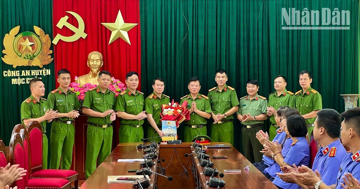 Ban Giám đốc Công an tỉnh Sơn La khen thưởng Ban Chuyên án. ma-tuy-2-9408-7369.jpg