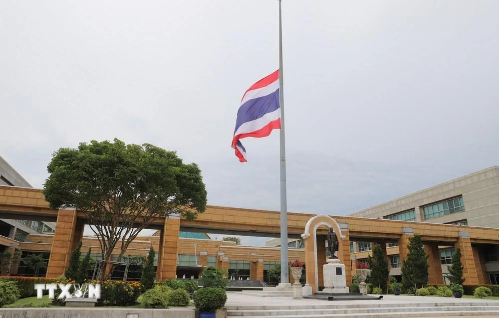 Bộ Ngoại giao Thái Lan treo cờ rủ tưởng nhớ Tổng Bí thư Nguyễn Phú Trọng.