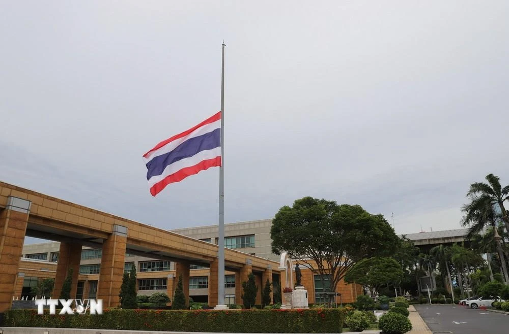 Bộ Ngoại giao Thái Lan treo cờ rủ tưởng nhớ Tổng Bí thư Nguyễn Phú Trọng.