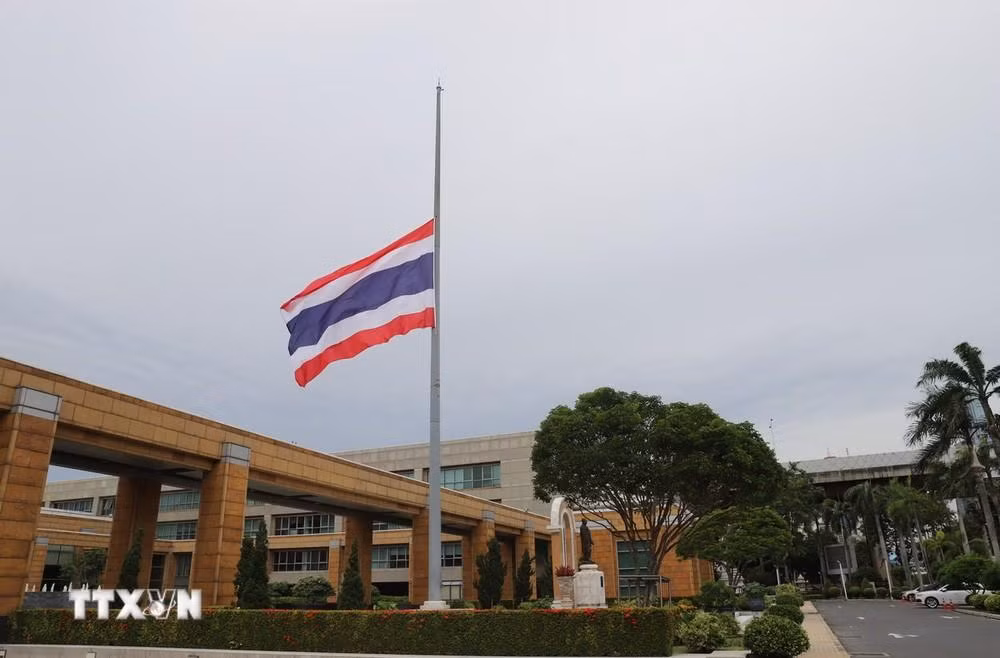 Bộ Ngoại giao Thái Lan treo cờ rủ tưởng nhớ Tổng Bí thư Nguyễn Phú Trọng.