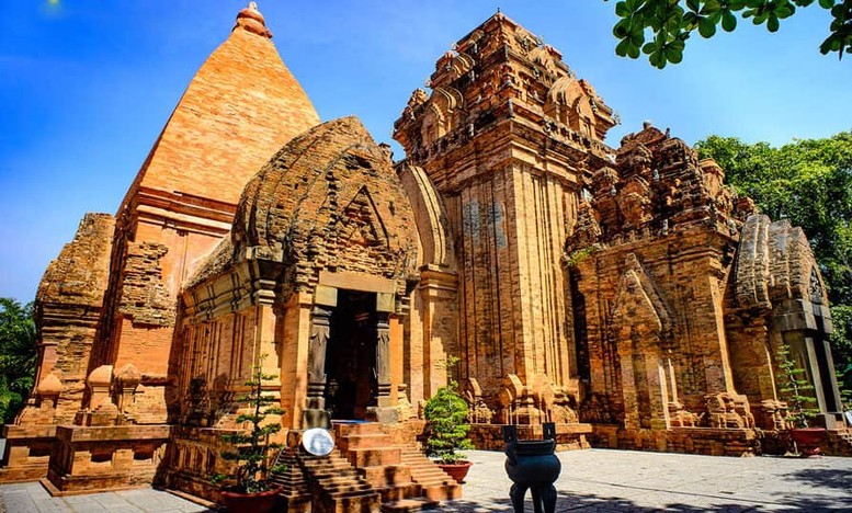 Di tích kiến trúc nghệ thuật Tháp Bà Pô Nagar (thành phố Nha Trang, tỉnh Khánh Hòa) được xếp hạng di tích quốc gia đặc biệt Di tích kiến trúc nghệ thuật Tháp Bà Pô Nagar (thành phố Nha Trang, tỉnh Khánh Hòa) được xếp hạng di tích quốc gia đặc biệt