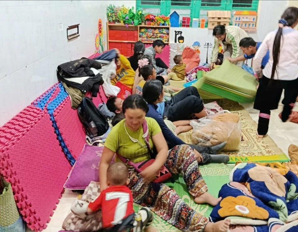 Cập nhật tình hình mưa lũ trên địa bàn tỉnh Lào Cai ngày 27/8 ảnh 14 Cập nhật tình hình mưa lũ trên địa bàn tỉnh Lào Cai ngày 27/8 ảnh 14