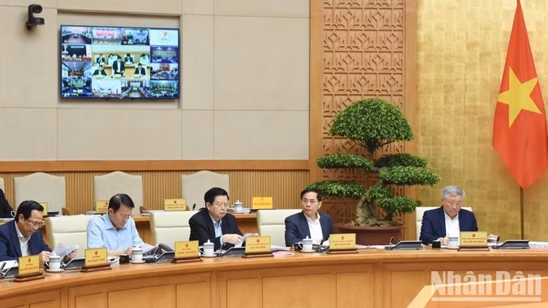 Các thành viên Chính phủ tham dự phiên họp.