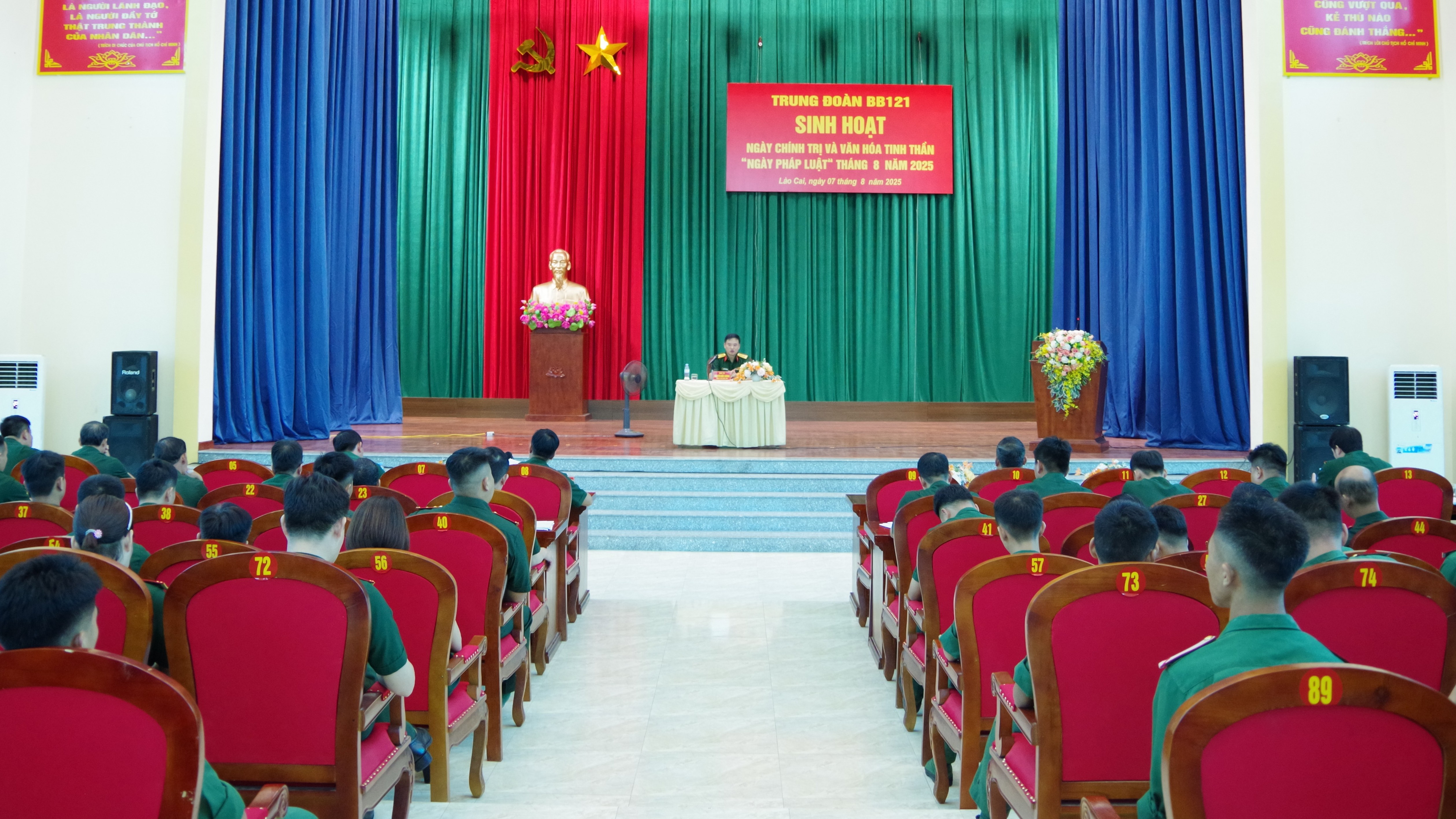 Quang cảnh buổi sinh hoạt. a1-2.jpg