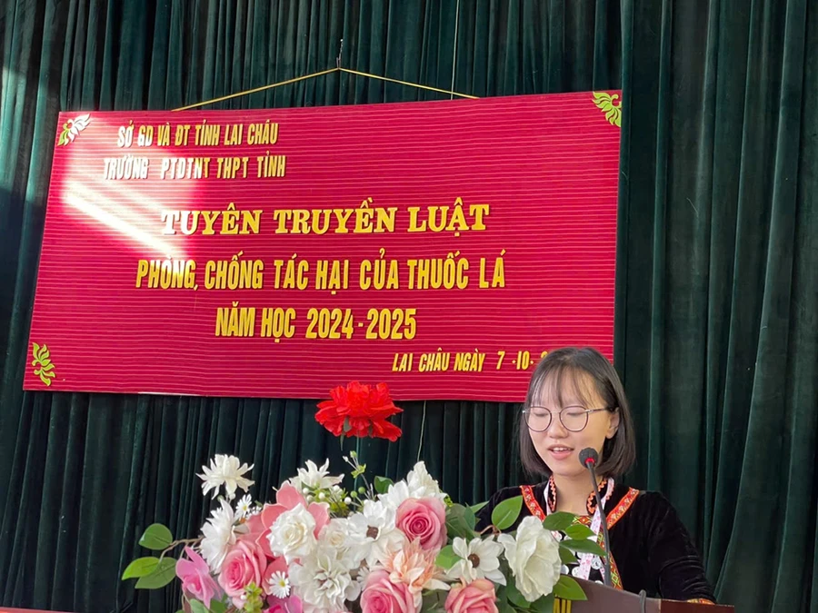 Em Hù Bảo Anh – lớp 11B1, Trường PTDTNT THPT tỉnh Lai Châu chia sẻ về tác hại của thuốc lá và đưa ra giải pháp nhằm giúp học sinh nâng cao nhận thức về tác hại của hút thuốc lá.